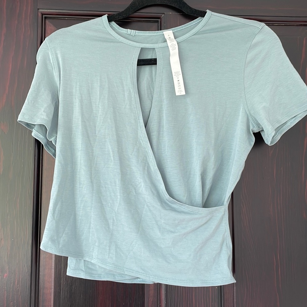 Lululemon T-Shirt